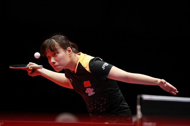 场反应的比 场反应的比